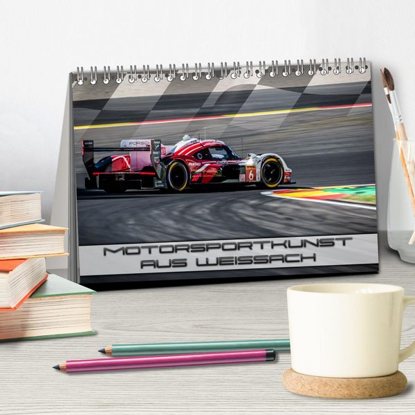 Produktbild: Motorsportkunst aus Weissach (Tischkalender 2026 DIN A5 quer), CALVENDO Monatskalender
