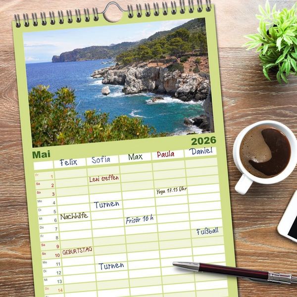 Produktbild: Familienplaner 2026 - Cala Deia - Mallorcas Traumbucht mit 5 Spalten (Wandkalender, 21 x 45 cm) CALVENDO