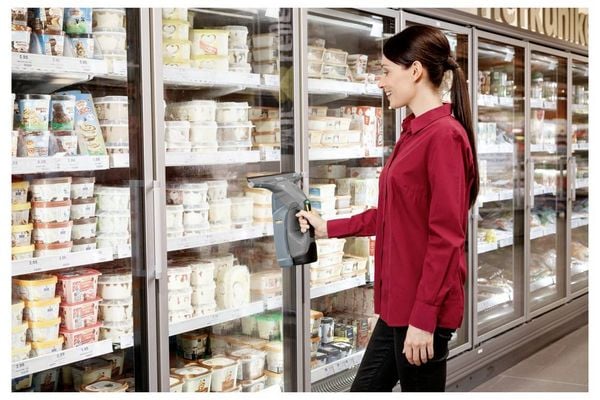 Produktbild: K&auml;rcher Professional WVP 10 Adv *EU Fenstersauger Schwarz Anzahl mitgelieferte Akkus 2