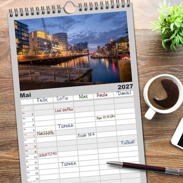 Produktbild: Familienplaner 2027 - Hamburgs Hafenlichter mit 5 Spalten (Wandkalender, 21 x 45 cm) CALVENDO