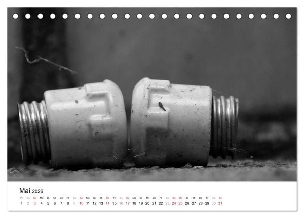 Produktbild: Helden der Arbeit - Alte Arbeitsmittel des Ruhrgebiets (Tischkalender 2026 DIN A5 quer), CALVENDO Monatskalender