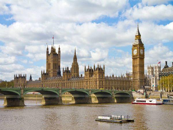 Produktbild: CALVENDO Puzzle Westminster Bridge und Houses of Parliament | 1000 Teile Lege-Gr&ouml;&szlig;e 64x48cm Foto-Puzzle f&uuml;r gl&uuml;ckliche Stunden