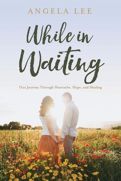 Produktbild: While In Waiting: Our journey through heartache, hope, and healing