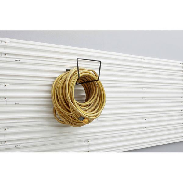 Produktbild: STANLEY STST82604-1 Trackwalls Gartenschlauch Halterung Schlauchhalterung