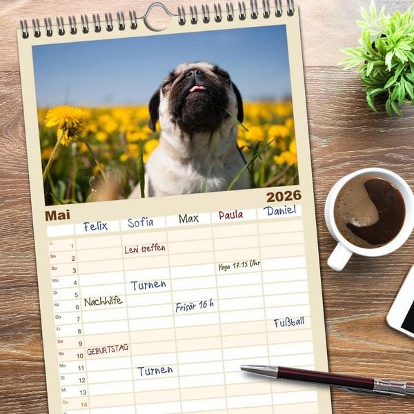 Produktbild: Familienplaner 2026 - Mops mit 5 Spalten (Wandkalender, 21 x 45 cm) CALVENDO
