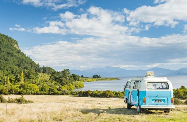 Produktbild: Lonely Planet Bildband Legend&auml;re Roadtrips