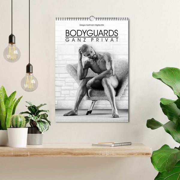 Produktbild: BODYGUARDS - Ganz Privat (Wandkalender 2026 DIN A3 hoch), CALVENDO Monatskalender