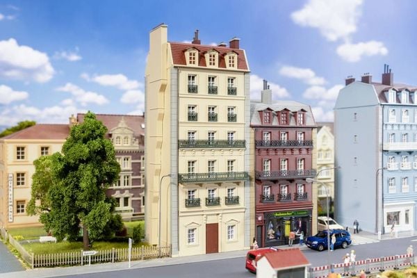 Produktbild: Faller 130712 H0 Stadthaus, 6-st&ouml;ckig