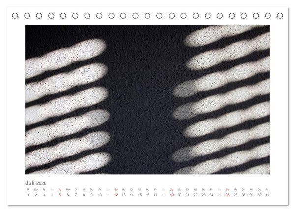 Produktbild: einfach schwarz-wei&szlig; (Tischkalender 2026 DIN A5 quer), CALVENDO Monatskalender