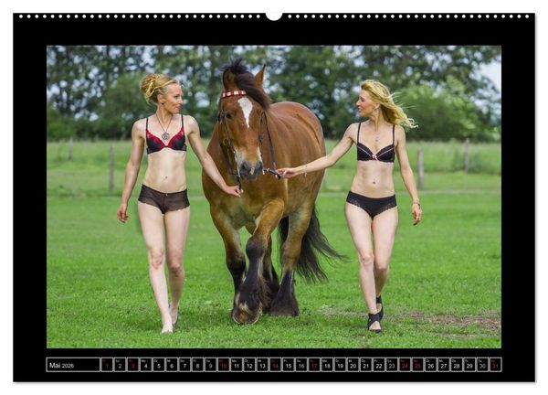 Produktbild: Titanen Girls 2026 - erotische Frauen und starke Pferde (Wandkalender 2026 DIN A2 quer), CALVENDO Monatskalender