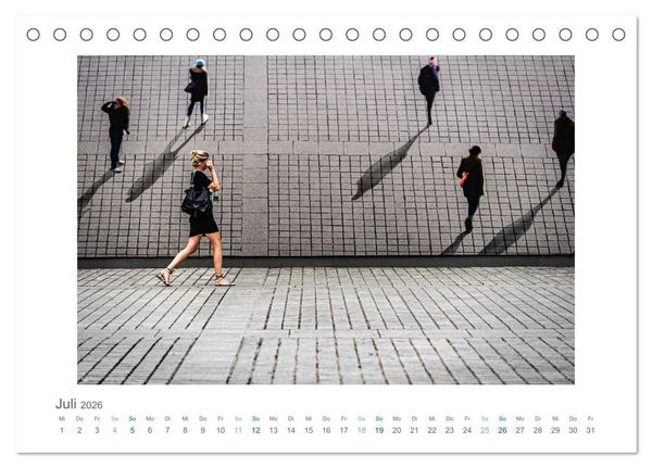 Produktbild: Street Moments (Tischkalender 2026 DIN A5 quer), CALVENDO Monatskalender