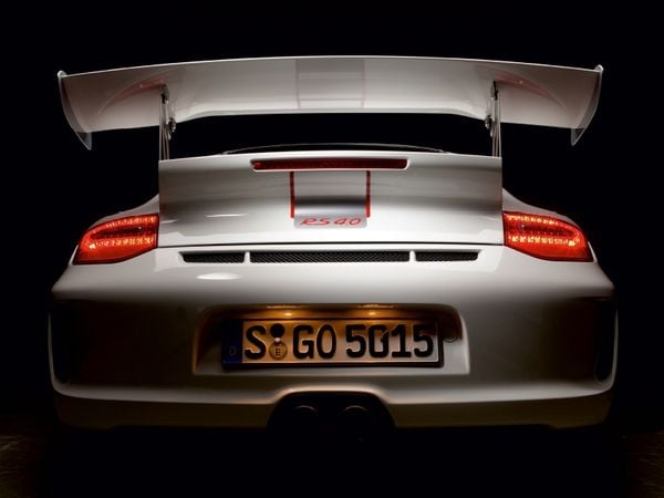Produktbild: CALVENDO Puzzle Ein Motiv aus dem Kalender Porsche GT3RS 4,0 | 1000 Teile Lege-Gr&ouml;&szlig;e 64x48cm Foto-Puzzle f&uuml;r gl&uuml;ckliche Stunden