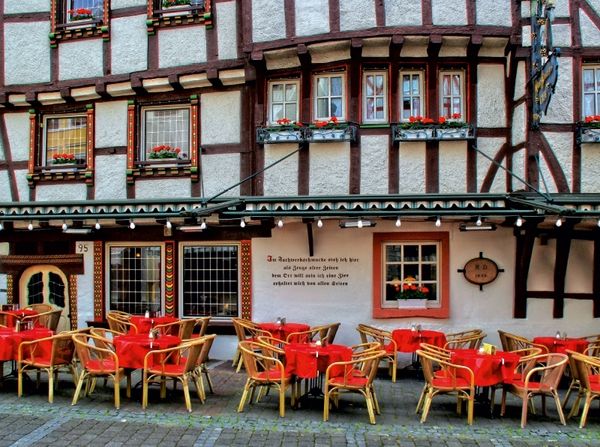 Produktbild: Bernkastel Kues - F&uuml;r das Wohl wird reichlich gesorgt (Puzzle)