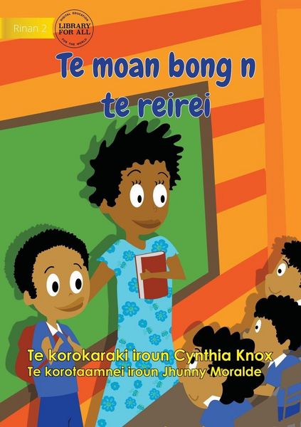 Produktbild: First Day at School - Te moan bong n te reirei (Te Kiribati)