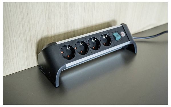 Produktbild: Brennenstuhl 1391040400 Steckdosenleiste mit Schalter Silber, Schwarz Schutzkontakt 1St.