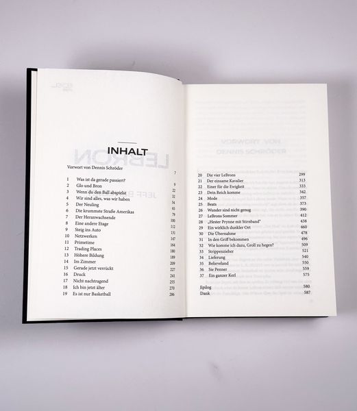 Produktbild: LEBRON &ndash; Die gro&szlig;e Biografie des NBA-Superstars