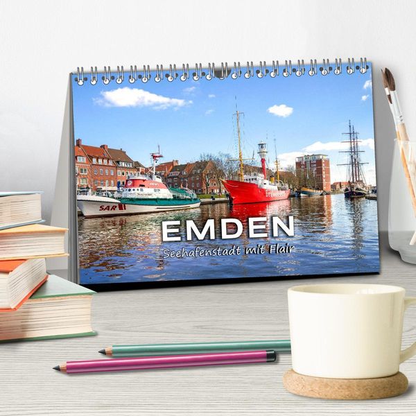 Produktbild: EMDEN Seehafenstadt mit Flair (Tischkalender 2026 DIN A5 quer), CALVENDO Monatskalender