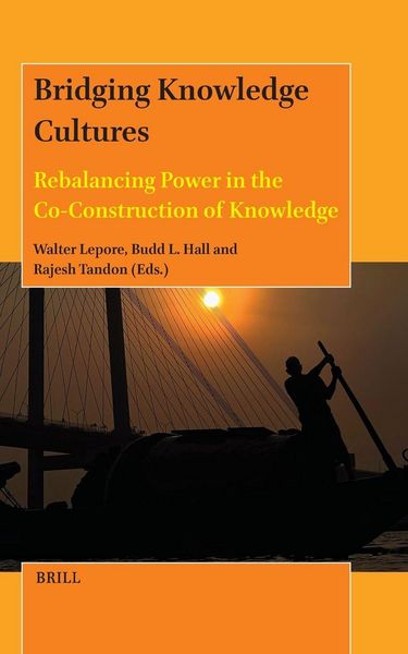 Produktbild: Bridging Knowledge Cultures