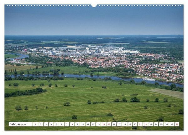 Produktbild: Lutherstadt Wittenberg - Stadt der Reformation aus der Vogelperspektive (hochwertiger Premium Wandkalender 2026 DIN A2 quer), Kunstdruck in Hochglanz