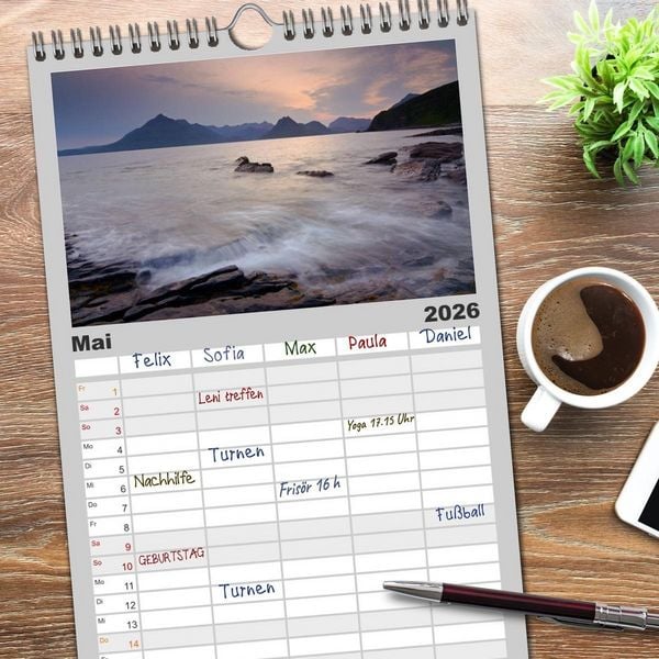 Produktbild: Familienplaner 2026 - Schottland mit 5 Spalten (Wandkalender, 21 x 45 cm) CALVENDO