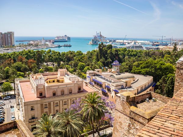 Produktbild: CALVENDO Puzzle Ausblick auf den Hafen von der Festung Alcazaba | 1000 Teile Lege-Gr&ouml;&szlig;e 64x48cm Foto-Puzzle f&uuml;r gl&uuml;ckliche Stunden
