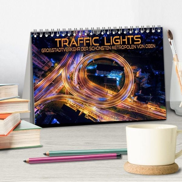 Produktbild: Traffic Lights - Gro&szlig;stadtverkehr der sch&ouml;nsten Metropolen von oben (Tischkalender 2027 DIN A5 quer), CALVENDO Monatskalender