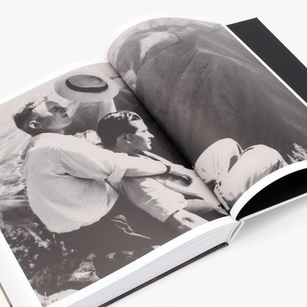 Produktbild: MORE LOVING - M&auml;nner, die sich lieben - Fotografien aus den Jahren 1850-1950 (LOVING Vintage-Fotografien 2)