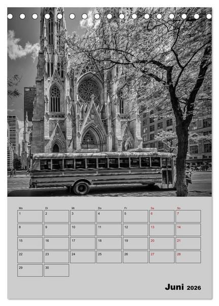 Produktbild: NEW YORK CITY Monochrome Stadtansichten (Tischkalender 2026 DIN A5 hoch), CALVENDO Monatskalender