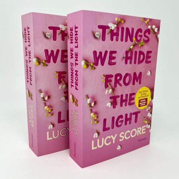 Produktbild: Things We Hide From The Light