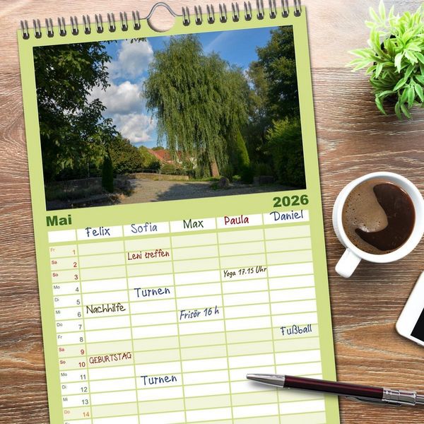 Produktbild: Familienplaner 2026 - In und um Ostheim vor der Rh&ouml;n mit 5 Spalten (Wandkalender, 21 x 45 cm) CALVENDO