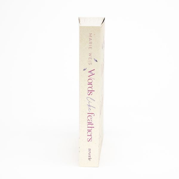 Produktbild: Words Like Feathers