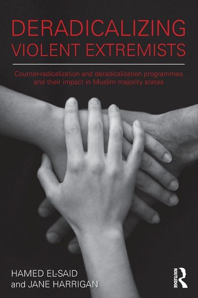 Produktbild: Deradicalising Violent Extremists