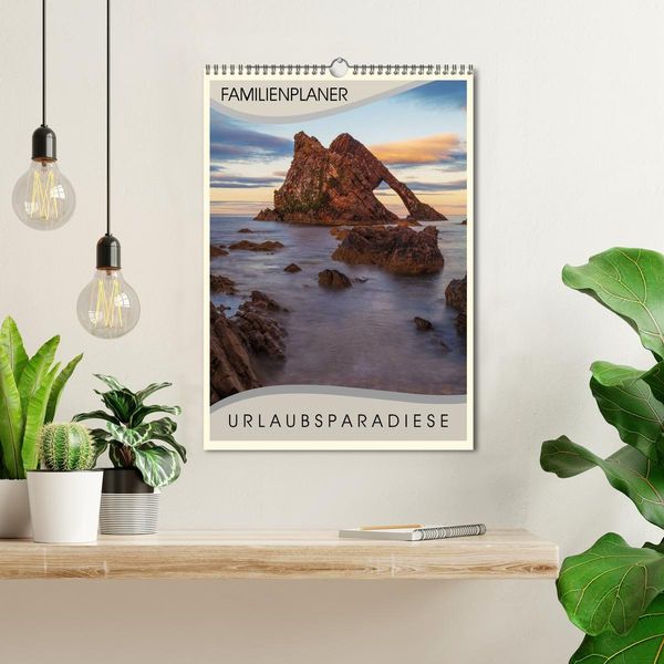 Produktbild: Urlaubsparadiese - Familienplaner (Wandkalender 2026 DIN A3 hoch), CALVENDO Monatskalender