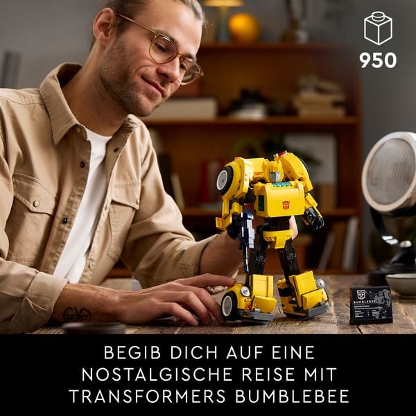Produktbild: LEGO Icons Transformers Bumblebee, Roboter-Set f&uuml;r Erwachsene 10338