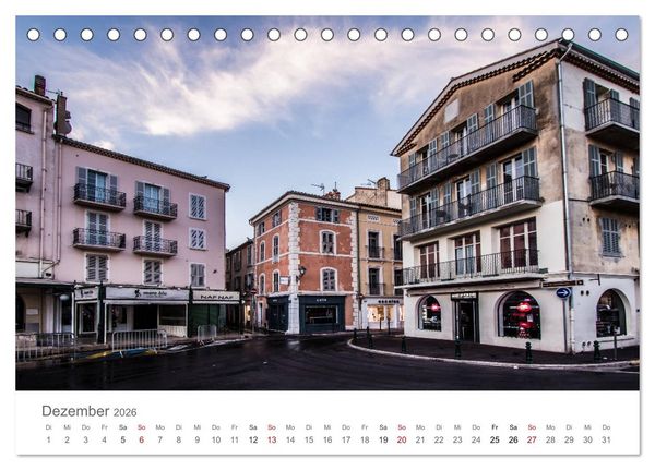 Produktbild: Saint Tropez - Early Morning Street Photography (Tischkalender 2026 DIN A5 quer), CALVENDO Monatskalender