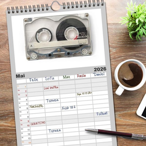 Produktbild: Familienplaner 2026 - Audio Tapes mit 5 Spalten (Wandkalender, 21 x 45 cm) CALVENDO