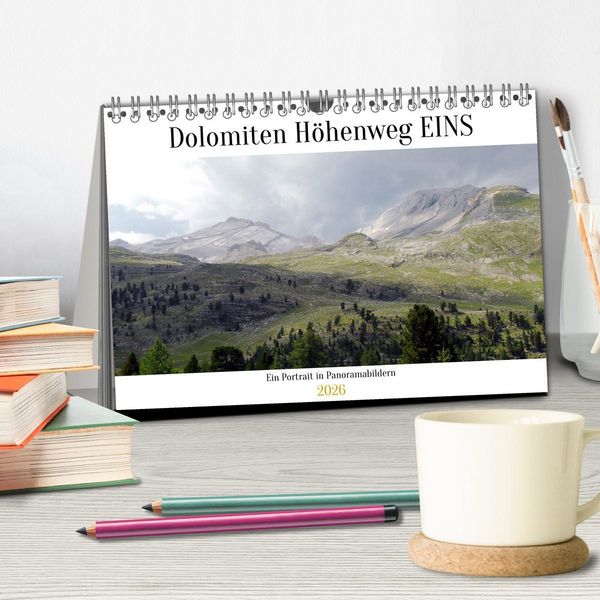 Produktbild: Der Dolomiten H&ouml;henweg EINS in Panoramabildern (Tischkalender 2026 DIN A5 quer), CALVENDO Monatskalender