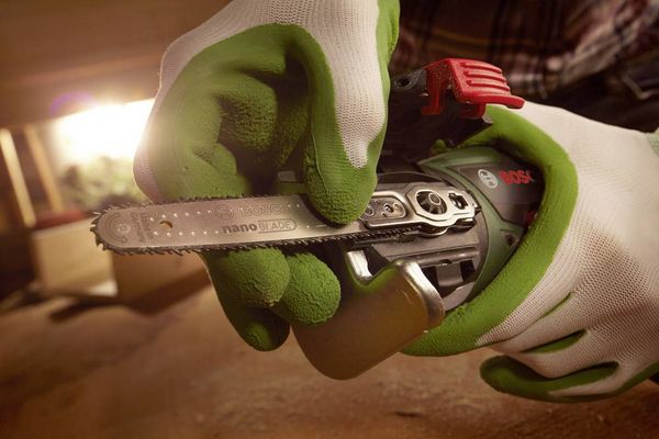 Produktbild: Bosch Home and Garden EasyCut 12 Akku-Multis&auml;ge 06033C9000 inkl. Akku, inkl. Koffer 12 V 2.0 Ah