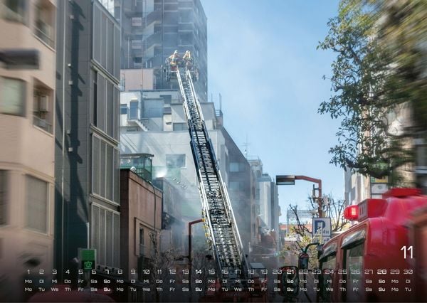 Produktbild: FIREFIGHTER - Retter in der Not - Feuerwehr - 2027 - Kalender DIN A3