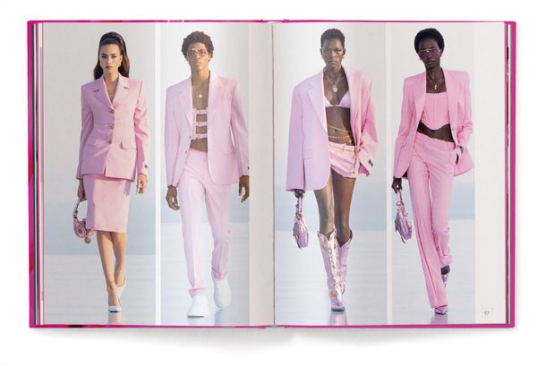Produktbild: The Pink Book