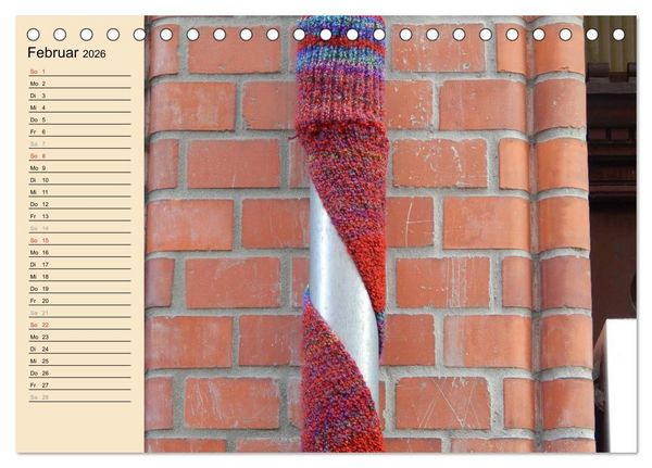 Produktbild: Urban Knitting L&uuml;neburg (Tischkalender 2026 DIN A5 quer), CALVENDO Monatskalender