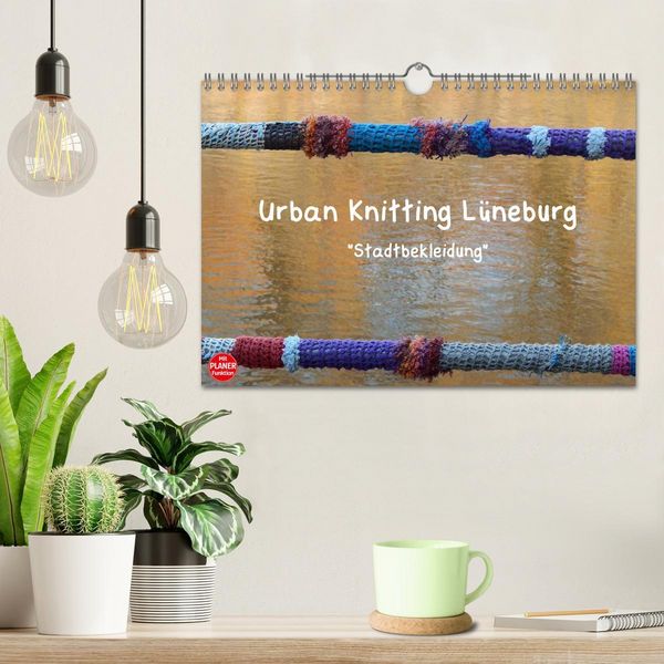 Produktbild: Urban Knitting L&uuml;neburg (Wandkalender 2026 DIN A4 quer), CALVENDO Monatskalender