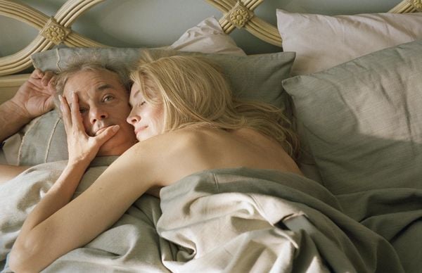 Produktbild: Broken Flowers