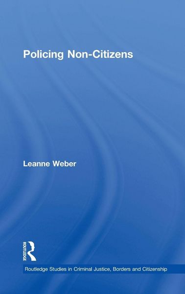 Produktbild: Policing Non-Citizens