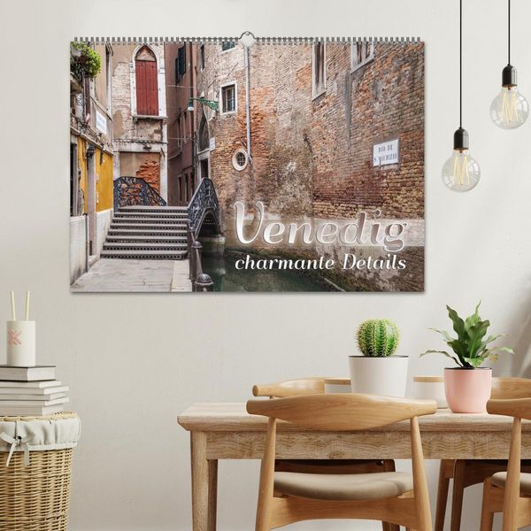 Produktbild: VENEDIG charmante Details (Wandkalender 2026 DIN A2 quer), CALVENDO Monatskalender