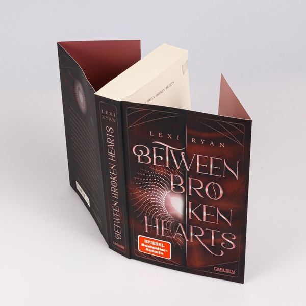 Produktbild: Beneath Cursed Stars 2: Between Broken Hearts