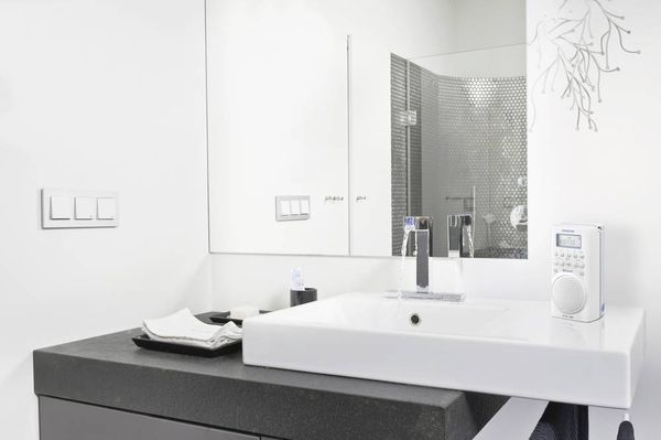 Produktbild: Sangean H205 Badradio DAB+, UKW Bluetooth&reg; wasserdicht Wei&szlig;