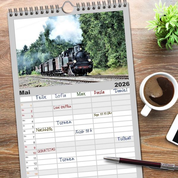 Produktbild: Familienplaner 2026 - Dampflok-Nostalgie - schwere Lokomotiven mit 5 Spalten (Wandkalender, 21 x 45 cm) CALVENDO