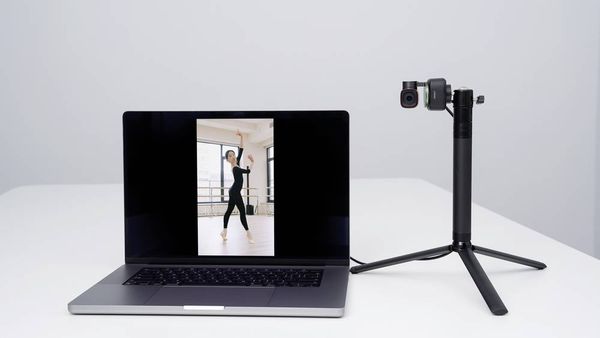 Produktbild: Obsbot Tiny 2 PTZ 4K-Webcam 3840 x 2160 Pixel Gestensteuerung, Sprachsteuerung, Schnelles Auto-Tracking per AI, Standfu&szlig;