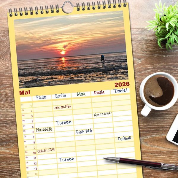 Produktbild: Familienplaner 2026 - Sonnenunterg&auml;nge, an der Nordseek&uuml;ste vor Cuxhaven mit 5 Spalten (Wandkalender, 21 x 45 cm) CALVENDO